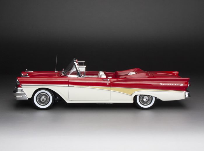 1958 Ford Fairlane Open Convertible - Torch Red/White - Image 7