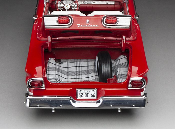 1958 Ford Fairlane Open Convertible - Torch Red/White - Image 11