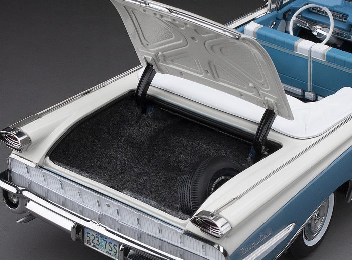 1959 Oldsmobile "98" Open Convertible - Aqua Mist Metallic/ Polaris White - Image 11