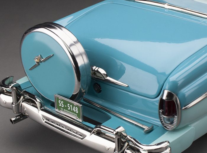 1956 Mercury MontClair Hard Top with spare tire - Niagara Blue/Lauderdale Blue - Image 10