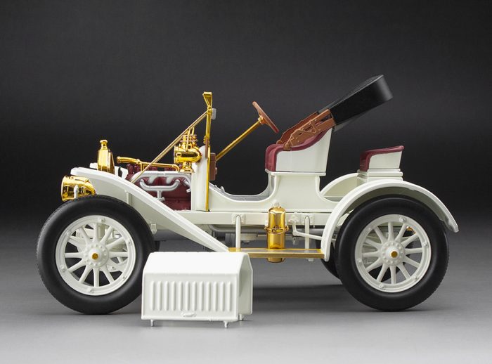 1908 Buick Model 10 - White - Image 10