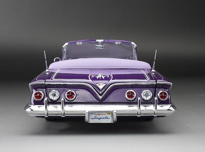 1961 Chevrolet Impala Open Convertilbe Lowrider (with movable suspension) – Purple - Image 5