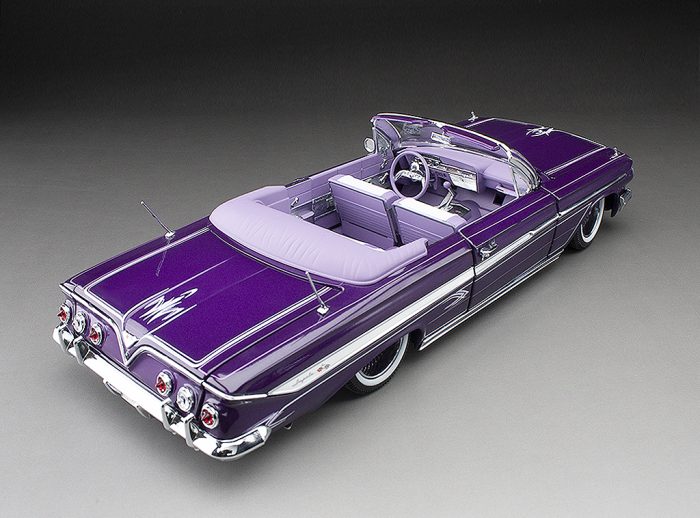 1961 Chevrolet Impala Open Convertilbe Lowrider (with movable suspension) – Purple - Image 15