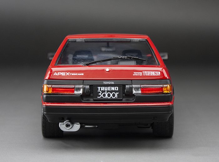 Toyota Sprinter Trueno GT Apex (AE86) - Red/Black - Image 6