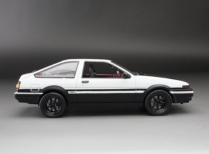Toyota Sprinter Trueno GT Apex (AE86) - White/Black - Image 7