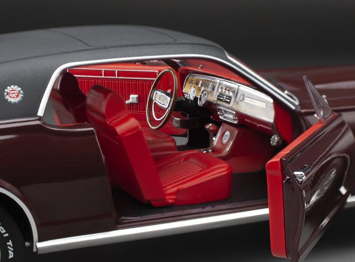 1968 Mercury Cougar XR7G - Black Cherry - Image 10
