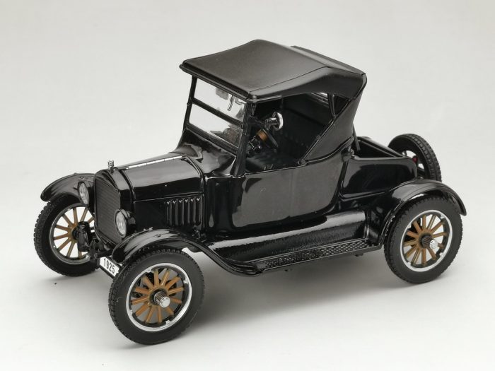 1925 FORD MODEL T RUNABOUT (CLOSED) - Black