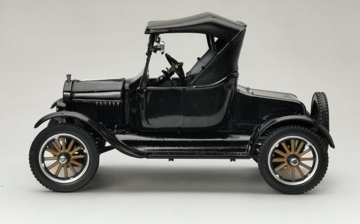 1925 FORD MODEL T RUNABOUT (CLOSED) - Black - Image 4