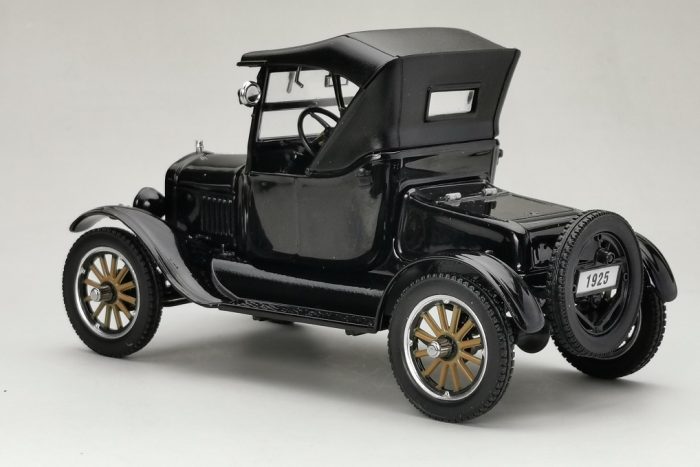 1925 FORD MODEL T RUNABOUT (CLOSED) - Black - Image 3