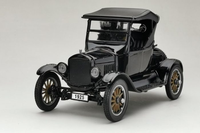 1925 FORD MODEL T RUNABOUT (CLOSED) - Black - Image 2