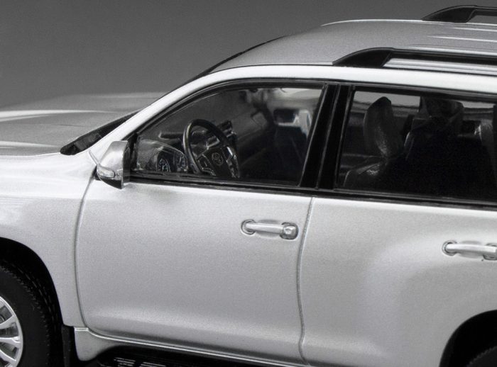 Toyota Land Cruiser Prado 2018 - Silver Pearl (limited edition 399pcs) - Image 8