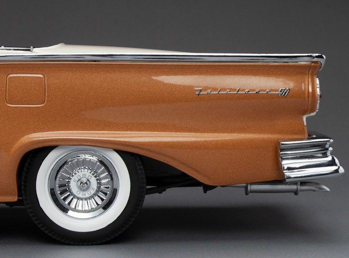 1957 Ford Fairlane 500 Skyliner - Bronze / Colonial White - Image 16
