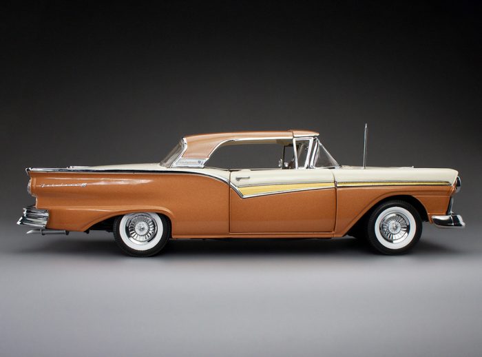1957 Ford Fairlane 500 Skyliner - Bronze / Colonial White - Image 12