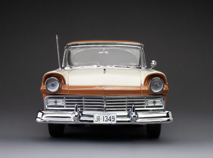 1957 Ford Fairlane 500 Skyliner - Bronze / Colonial White - Image 10