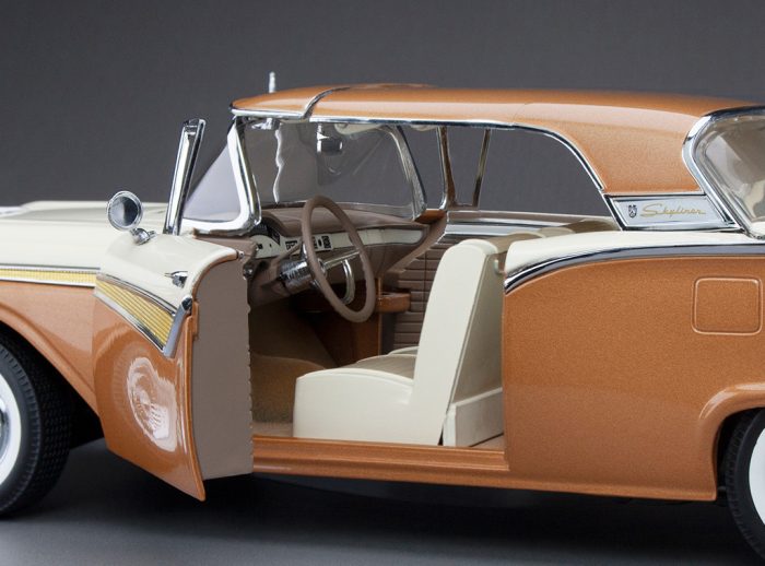 1957 Ford Fairlane 500 Skyliner - Bronze / Colonial White - Image 4