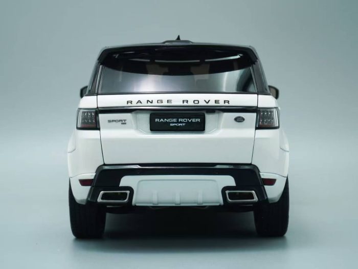Range Rover Sport 2018 - White /Black wheel - Image 4