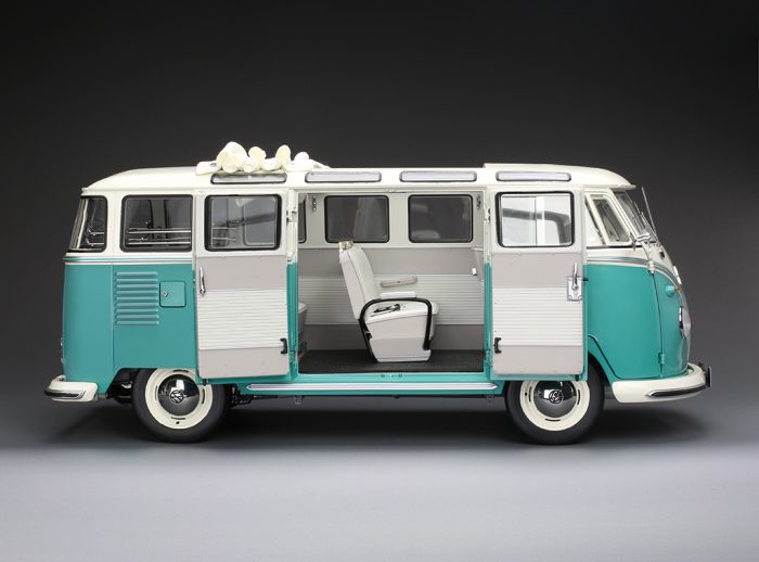1962 Volkswagen Samba - Pearl White/Light green (Limited Edition 1000pcs) - Image 10